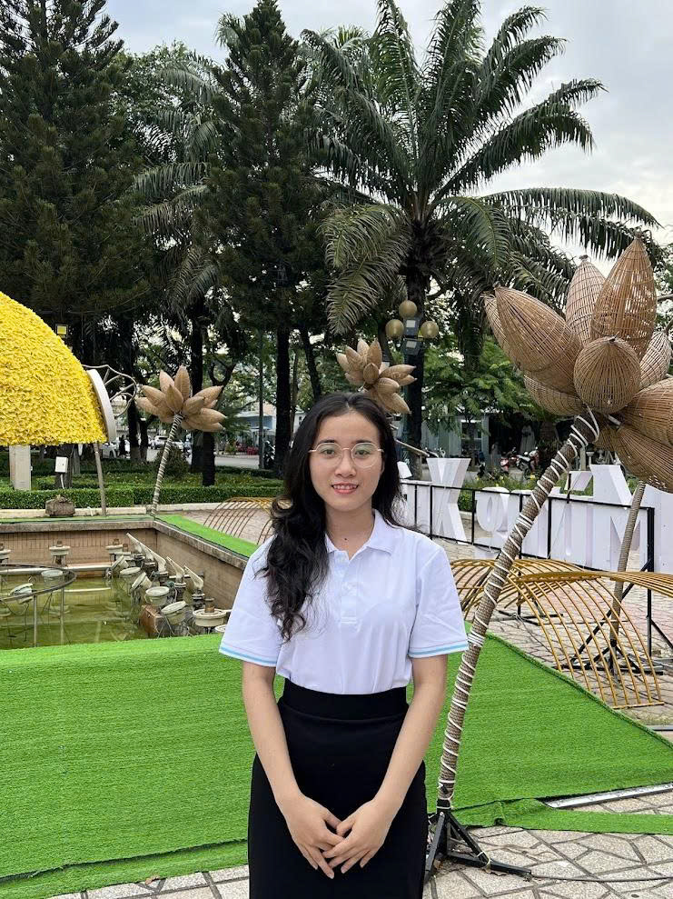 Lê Hoài Thương